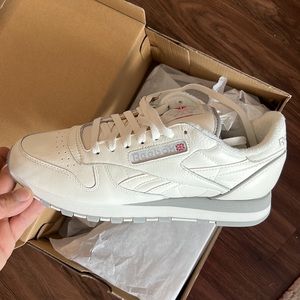 Classic vintage reeboks size women’s 9